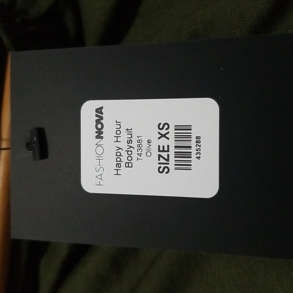 Fashion Nova off shoulder bodysuit - Picture 6 of 6